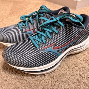 Mizuno Wave Rebellion running shoes